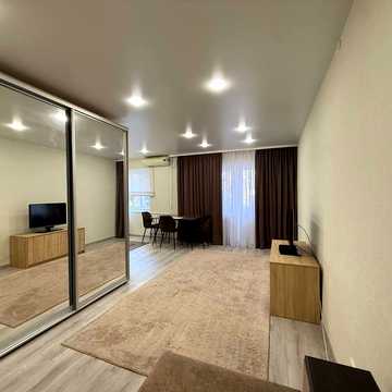 Старокозацька вул. (Комсомольська), 70
