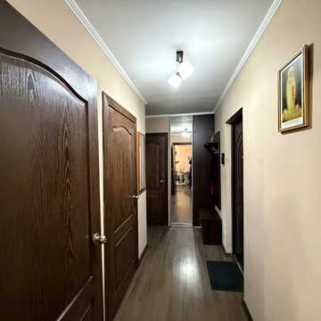 Богдана Хмельницького вул., 84-1