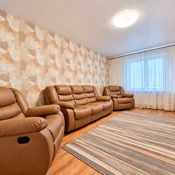 Академіка Глушкова просп., 9-Є