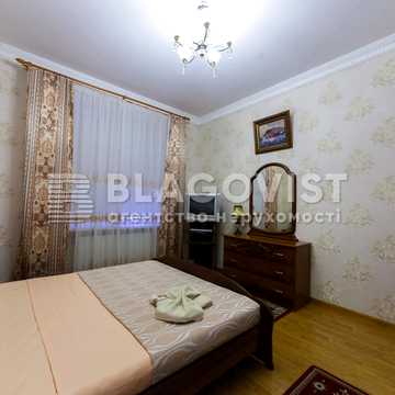 Миколи Пимоненка вул., 4