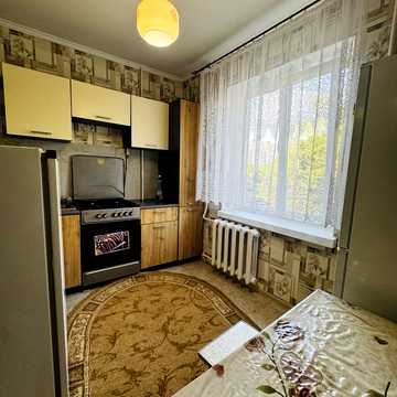 Кулика і Гудачека вул. (Макарова), 44