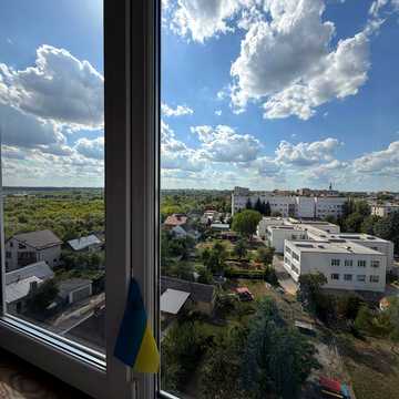 Київський майдан пл., 13