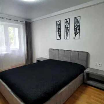 Дарницький бульв., 11