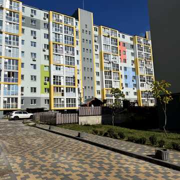Одеська вул., 3/4