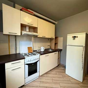 Будівельників бульв., 25