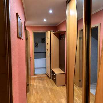 Івана Миколайчука вул., 40