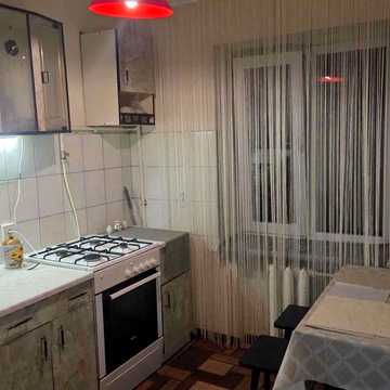 Вишгородська вул., 44
