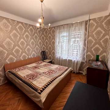 Васильківська вул., 4