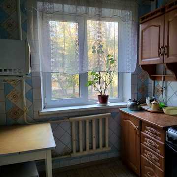 Нескорених вул. (Героїв Праці), 19а