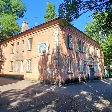 Василя Стуса вул., 2б/2