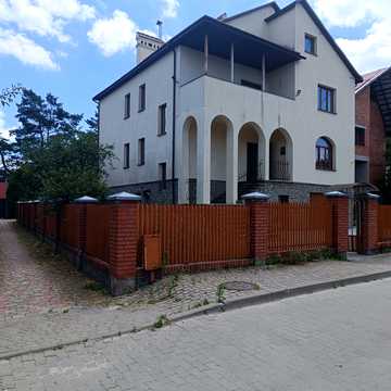 Арктична вул., 31