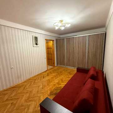 Андрія Малишка вул., 17