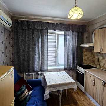 Оболонський просп., 31
