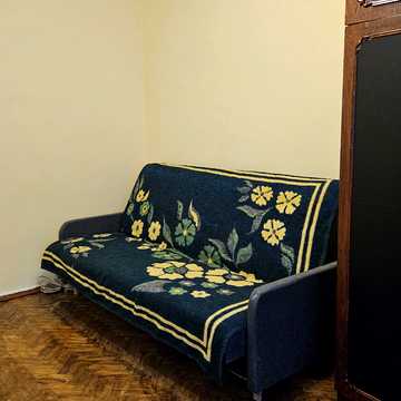 Смілянська вул., 19