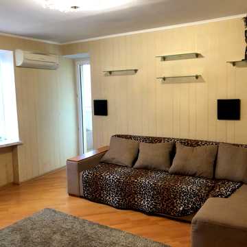 Шовкуненка вул., 3