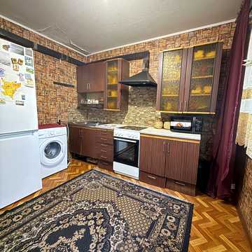 Героїв Дніпра вул., 15