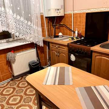 Героїв 128-ї Бригади вул. (8 Березня), 3