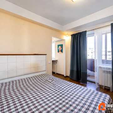 Йорданська вул. (Лайоша Гавро), 8