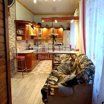 Куренівська вул.