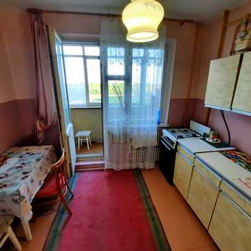 Володимира Івасюка вул., 42
