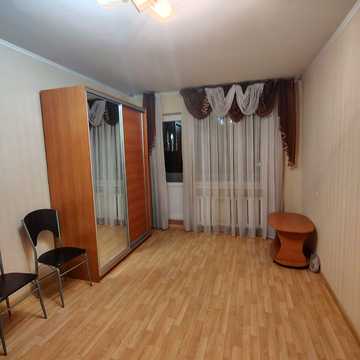 Академіка Корольова вул., 114