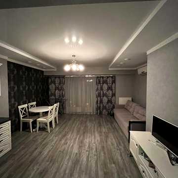Олександра Поля просп. (Кірова), 27-Д