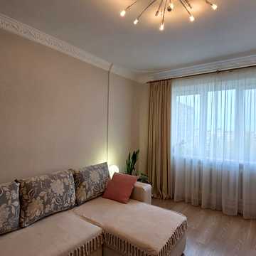 Героїв Дніпра вул., 35