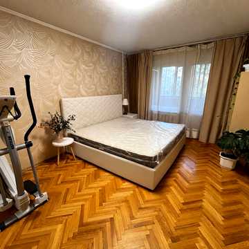 Вишняківська вул., 12-А