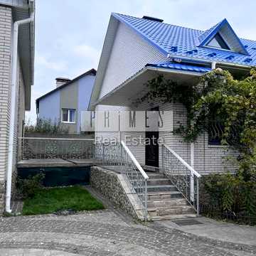 Євгена Гребінки пров.