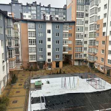 Андрія Мельника вул., (Будинок 6)