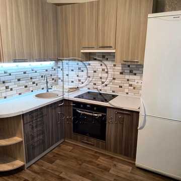 Академіка Вернадського бульв., 24