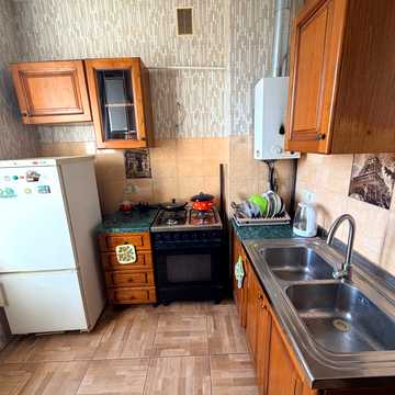 Левка Лук'яненка вул. (Василя Жуковського), 2-Б