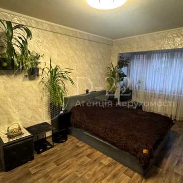 Павла Тичини просп., 1
