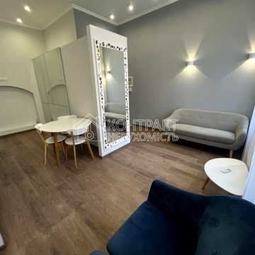 Мироносицька вул., 47
