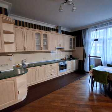 Євгена Коновальця вул. (Щорса), 32-Б