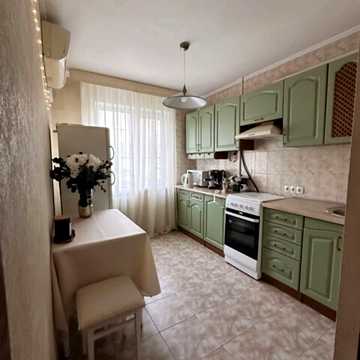Любомира Гузара просп. (Космонавта Комарова), 4