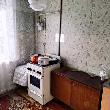Героїв просп., 45