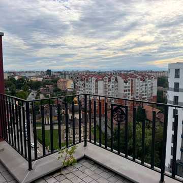 Княгинин вул., (Будинок 12)