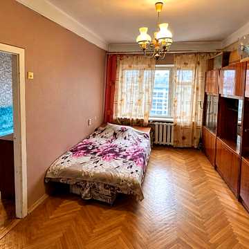 Володимиро-Либідська вул., 16