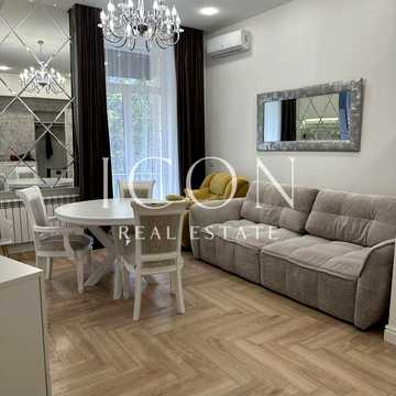 Заньковецької вул., 8