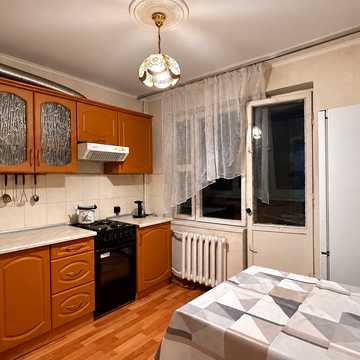 Патріарха Мстислава Скрипника вул. (Миколи Островського), 7