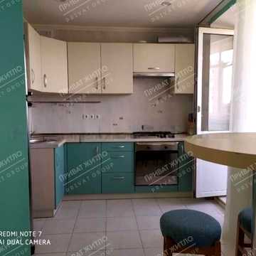 Миру вул., 9