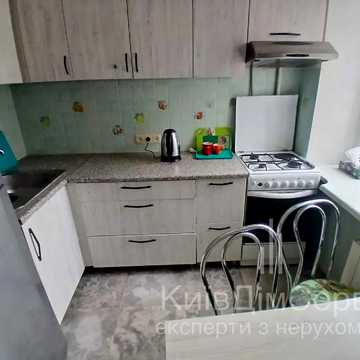Леоніда Первомайського вул., 11