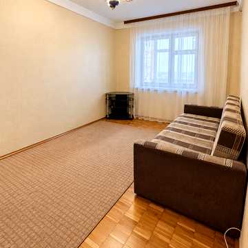 Ореста Левицького вул. (Академіка Курчатова), 8