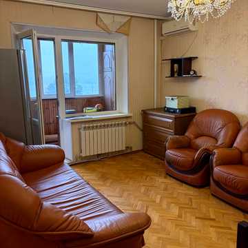 Ревуцького вул., 42-Б