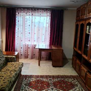 Квартальна вул. (Гладкова), 43