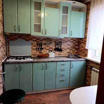 Каденюка вул. (Танкопія), 28