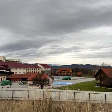 Озерна, 1