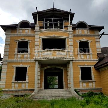 Лазурна вул., 28