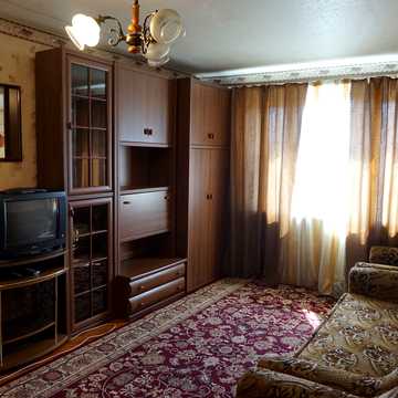 Набережно-Корчуватська вул., 80